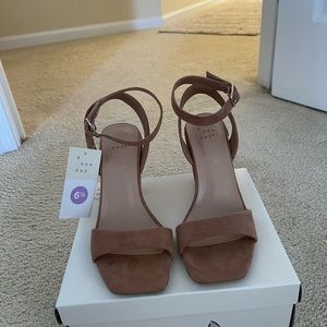 Target nude hells